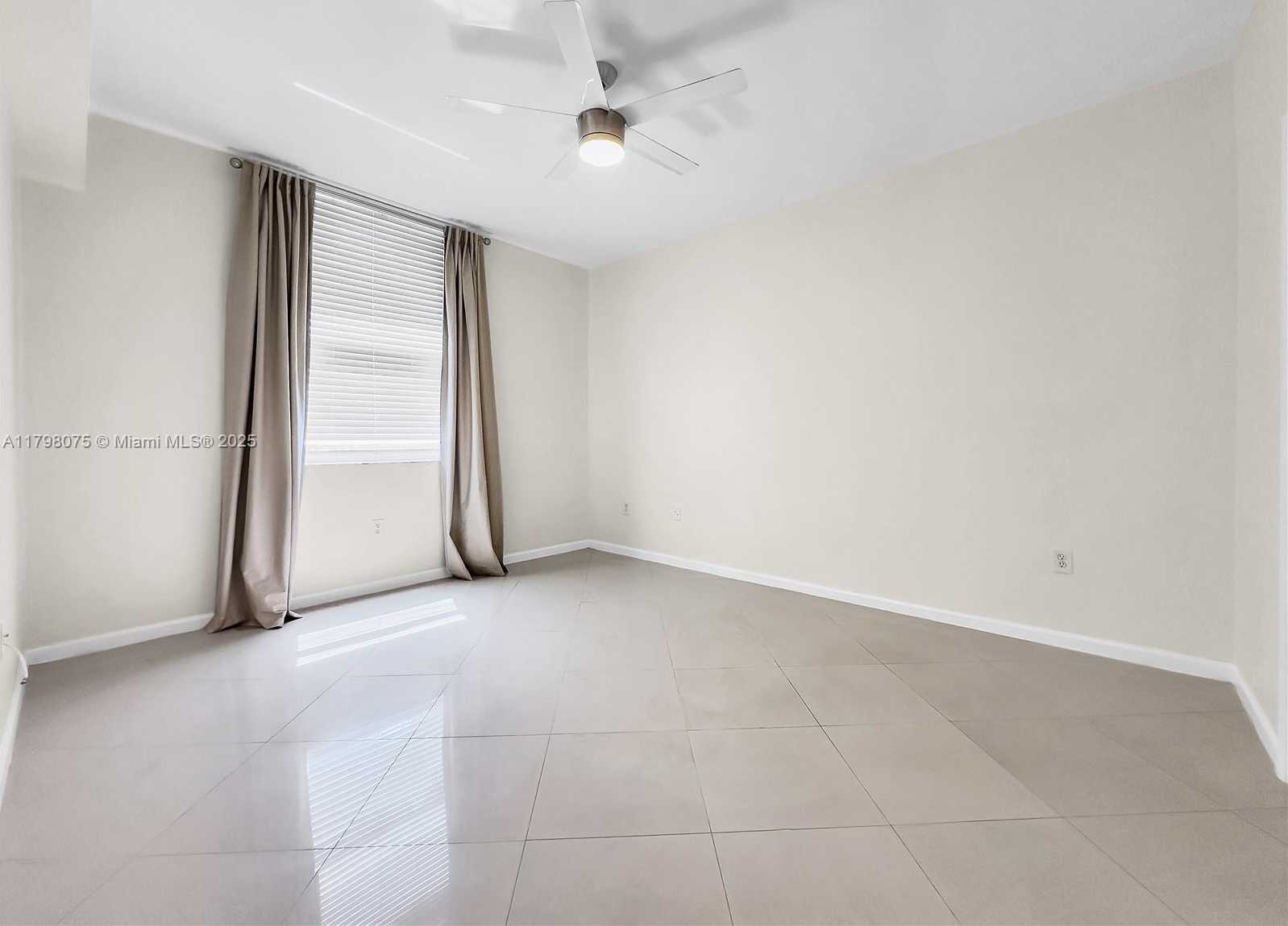 Small Image of 1900 VAN BUREN ST #105B, Hollywood Number 6