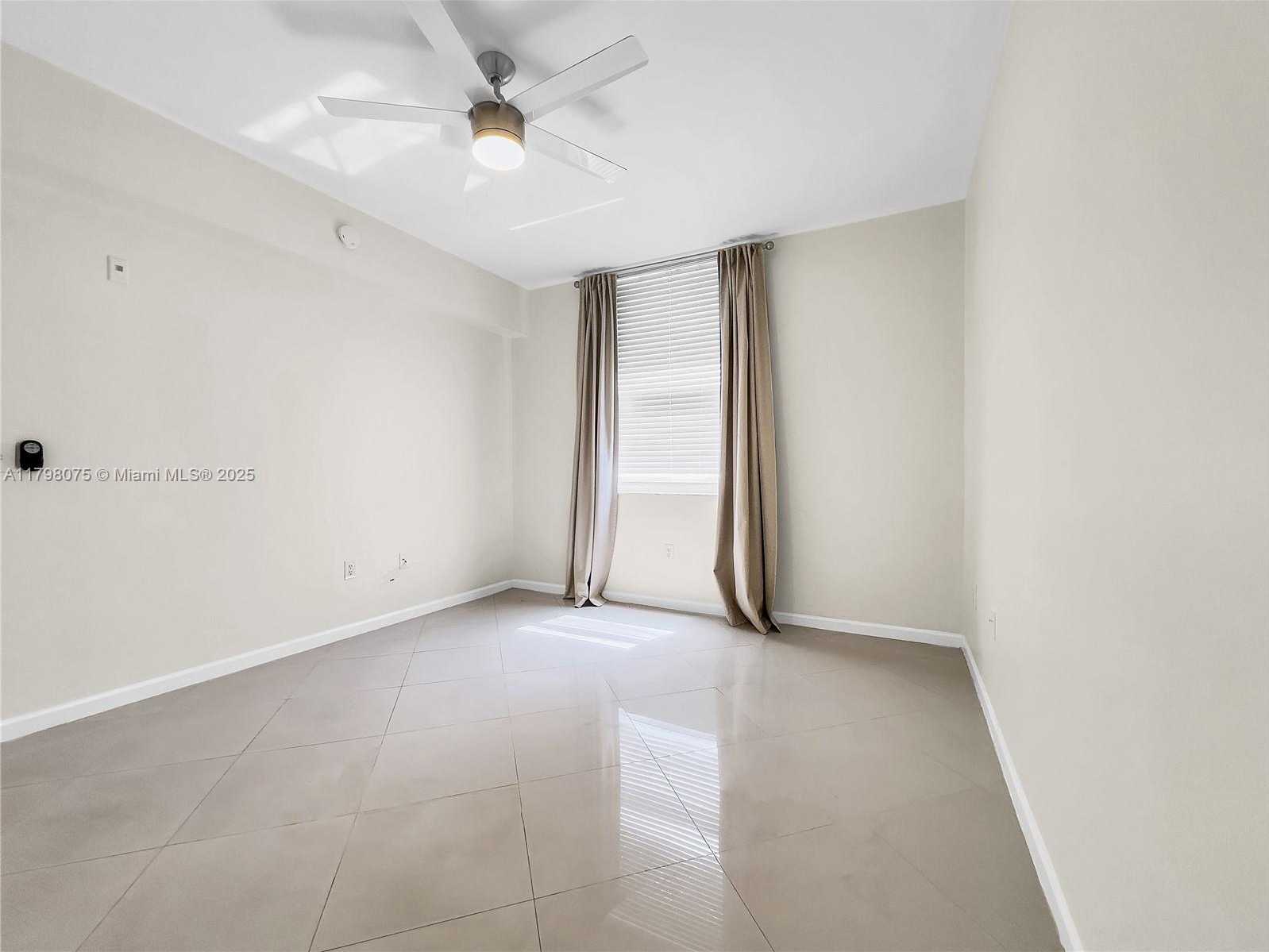 Small Image of 1900 VAN BUREN ST #105B, Hollywood Number 7