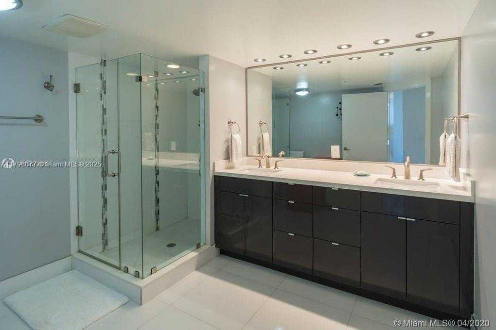 Small Image of 17275 COLLINS AVE #1012, Sunny Isles Beach Number 10