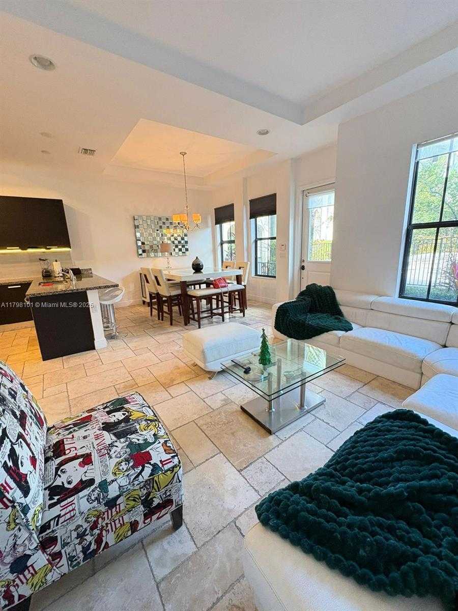 Small Image of 5200 NW 83rd Ct, Doral, FL 33166, USA Number 26