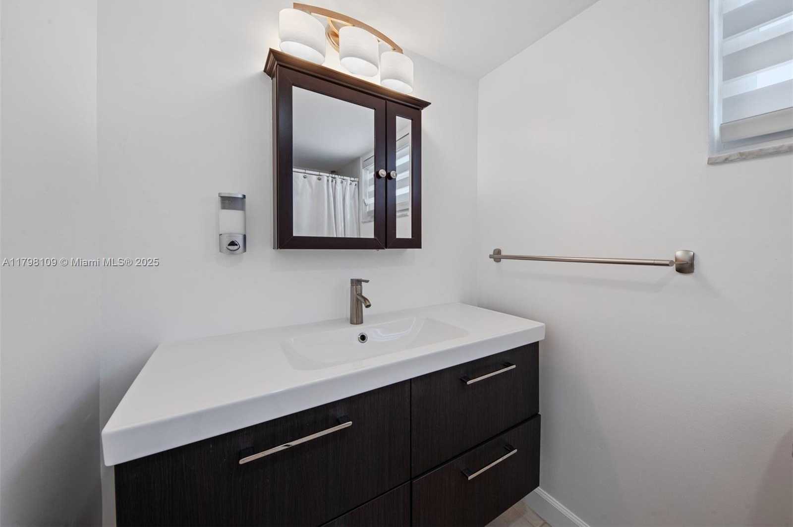 Small Image of 2751 SOUTH OCEAN DR #403S, Hollywood Number 22