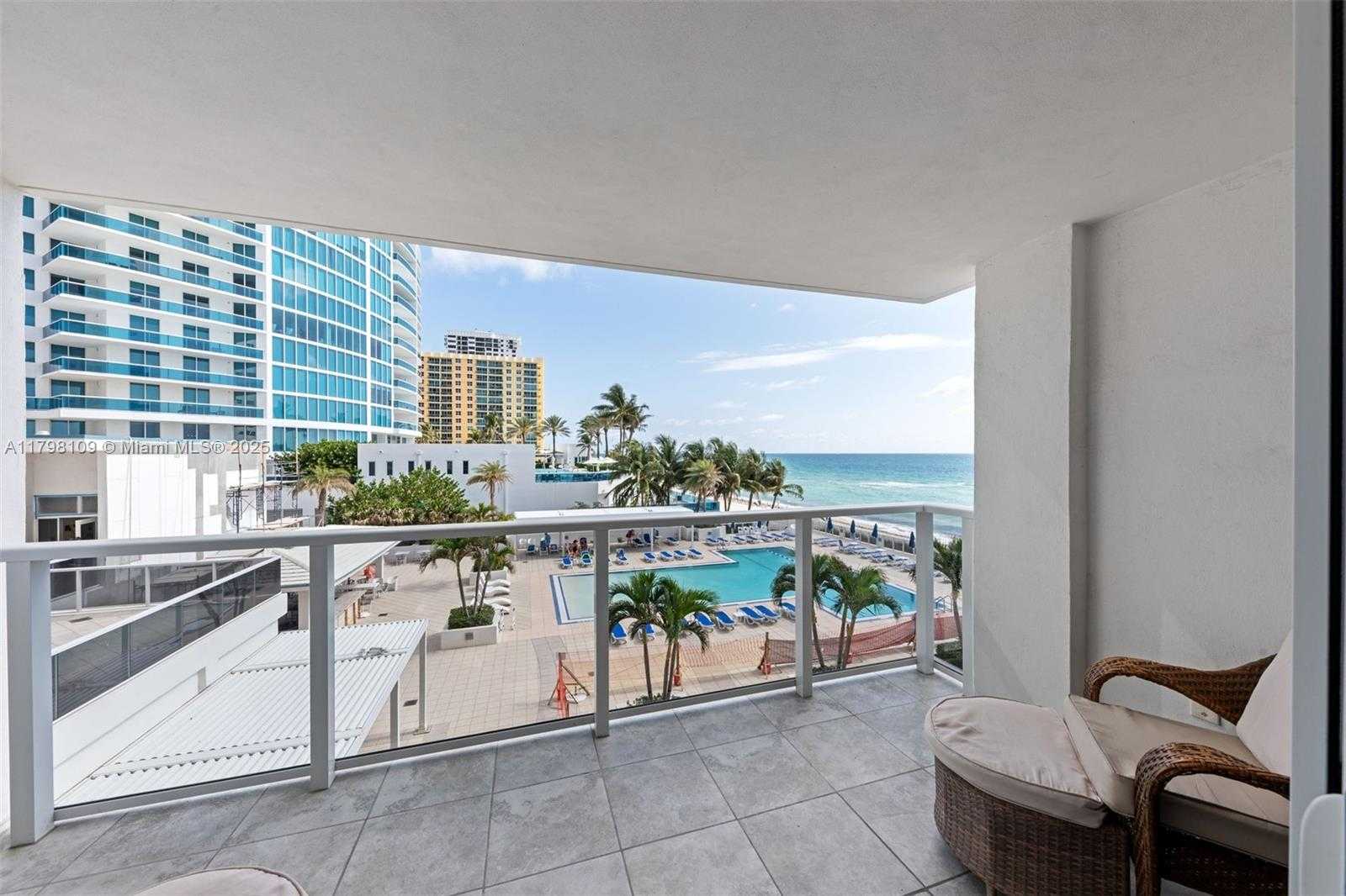 Small Image of 2751 SOUTH OCEAN DR #403S, Hollywood Number 27