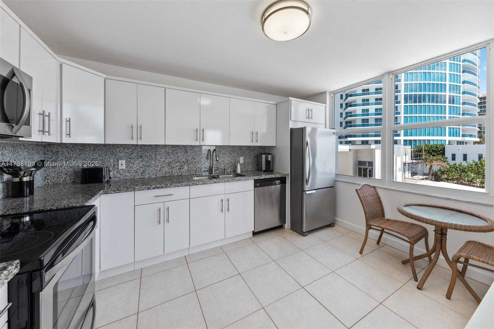 Small Image of 2751 SOUTH OCEAN DR #403S, Hollywood Number 3