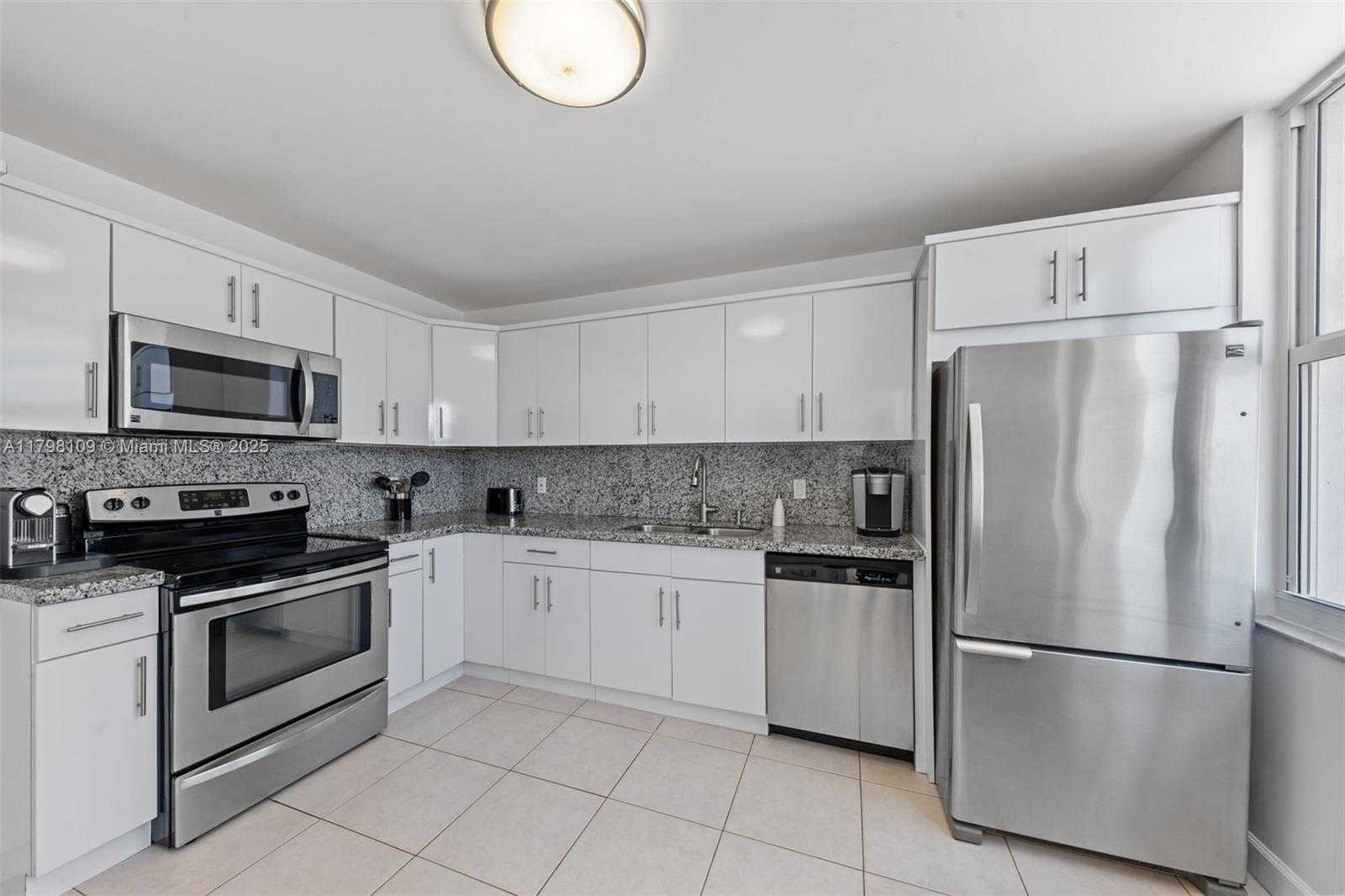 Small Image of 2751 SOUTH OCEAN DR #403S, Hollywood Number 4