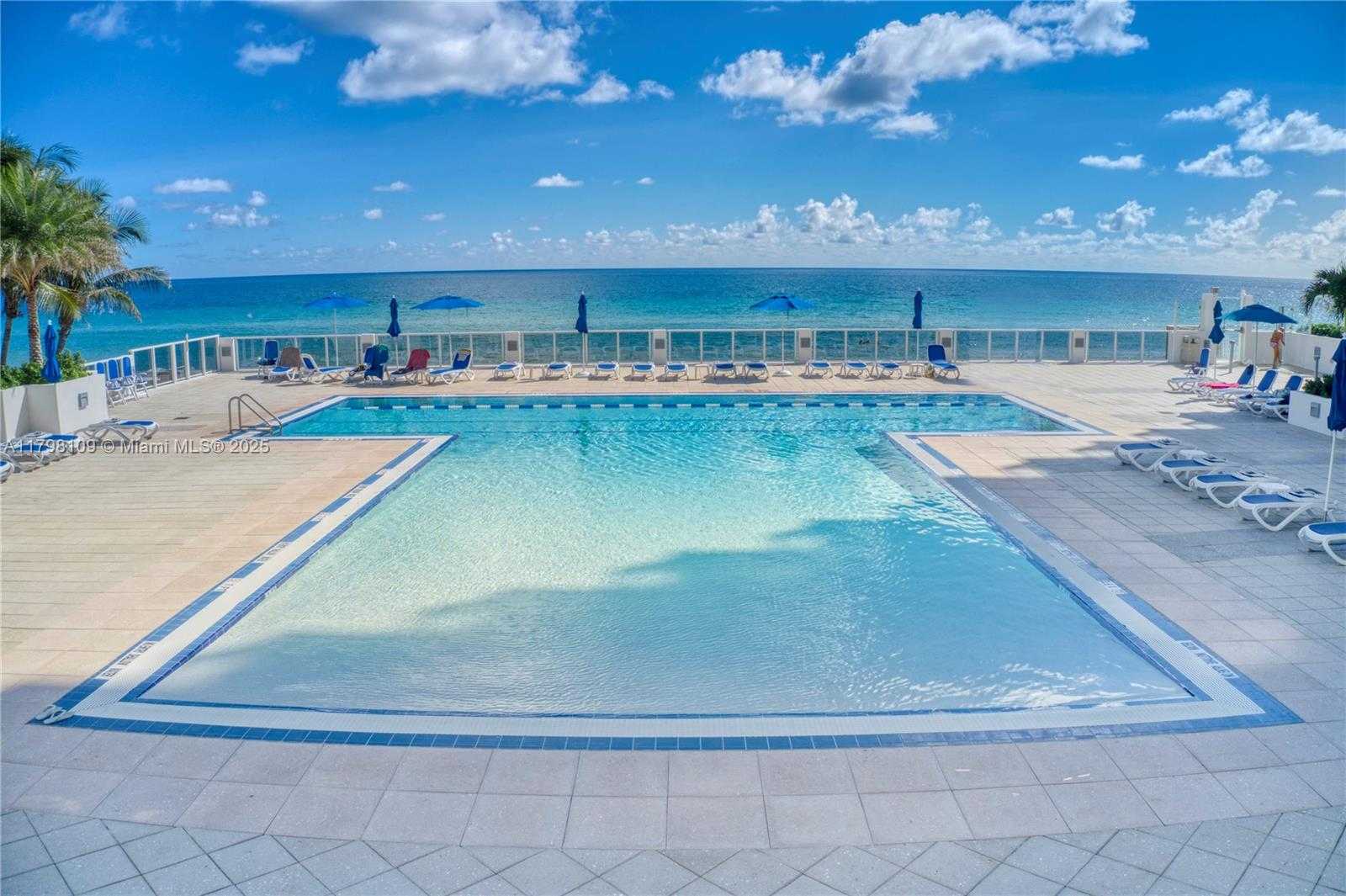 Small Image of 2751 SOUTH OCEAN DR #403S, Hollywood Number 42