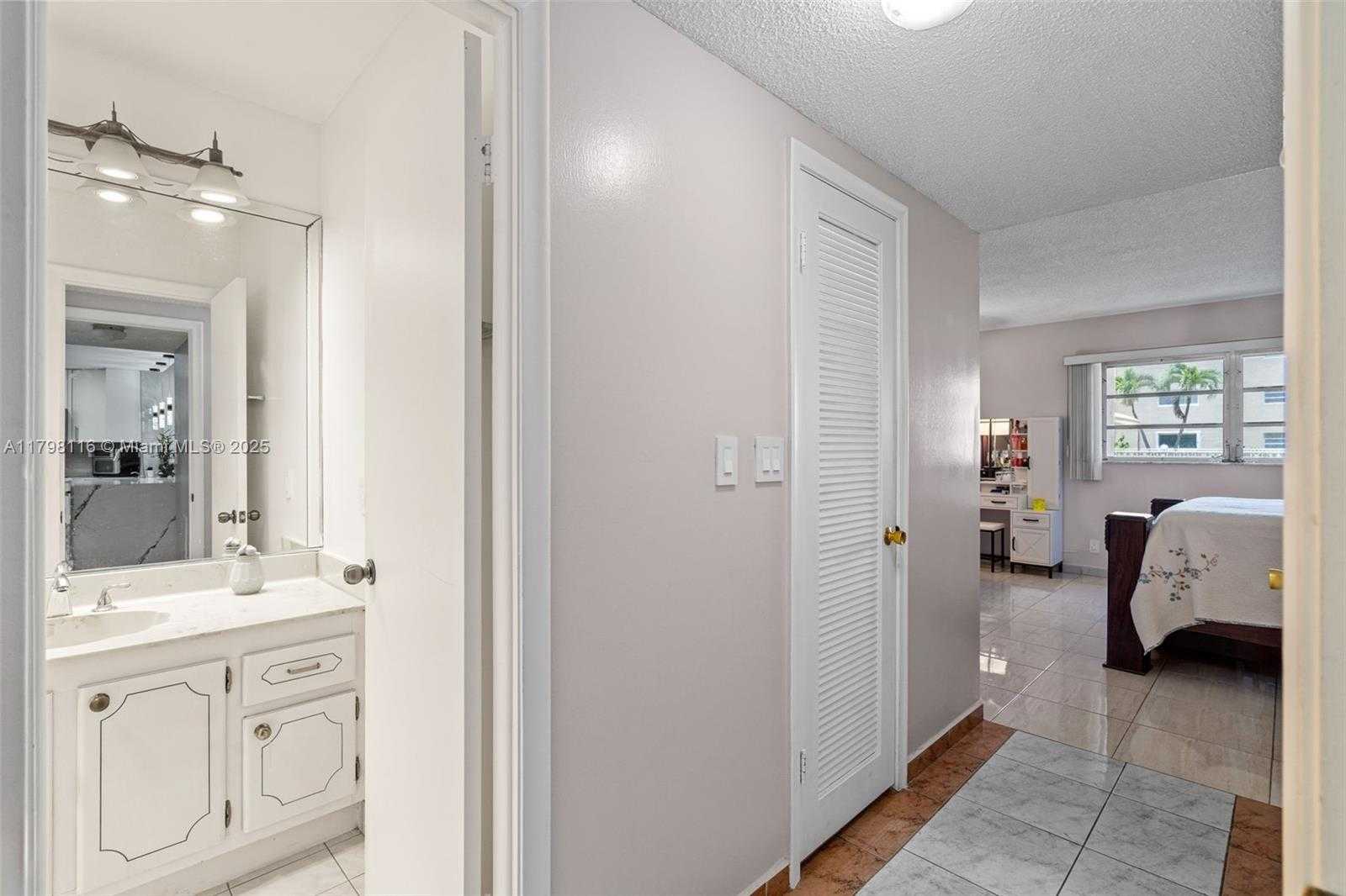 Small Image of 421 NORTH EAST 14TH AVE #103, Hallandale Beach Number 12