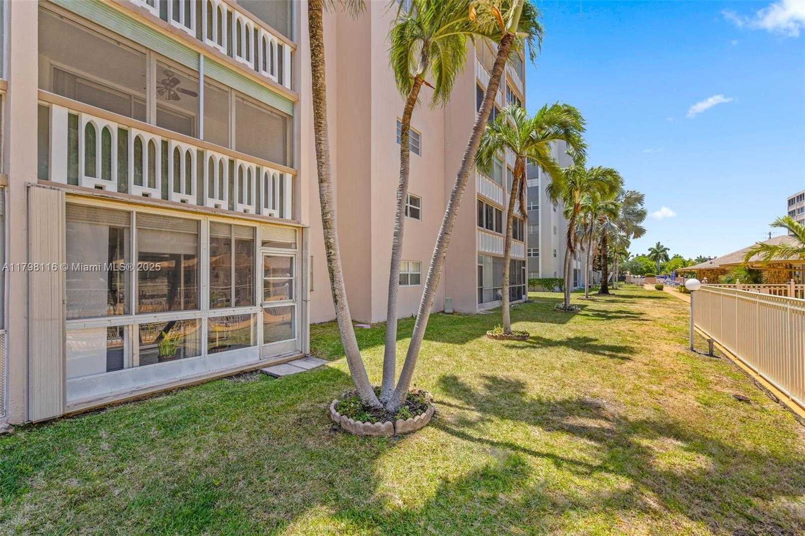 Small Image of 421 NORTH EAST 14TH AVE #103, Hallandale Beach Number 20