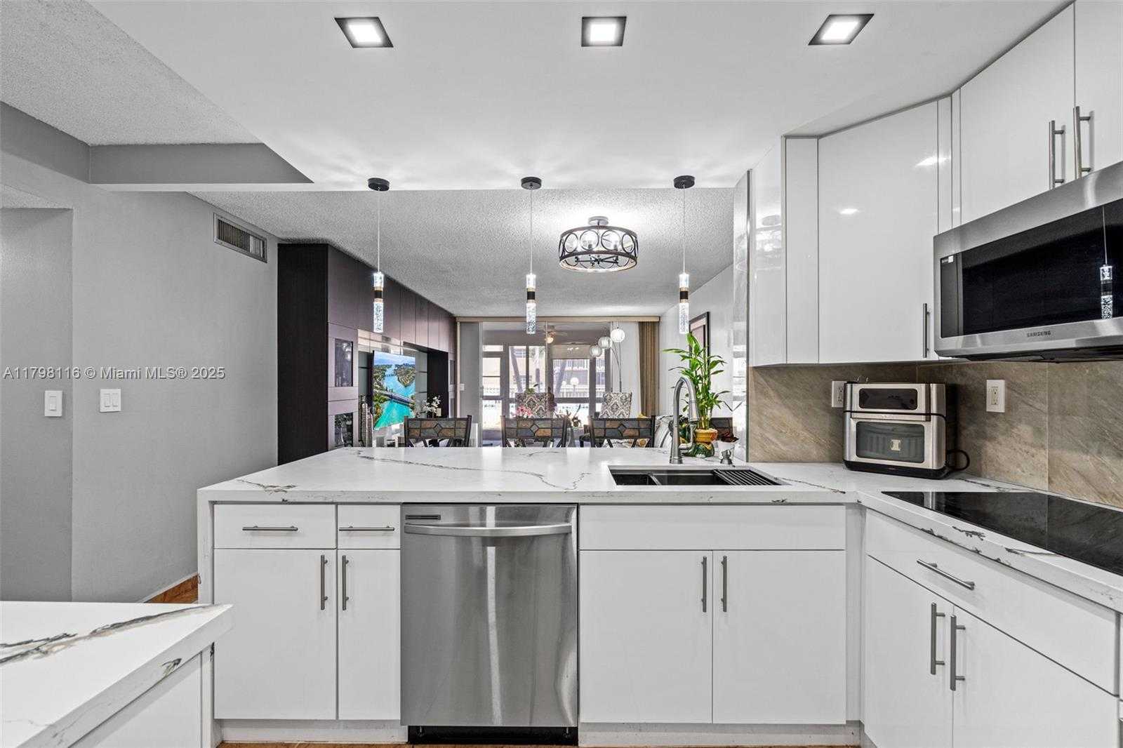 Small Image of 421 NORTH EAST 14TH AVE #103, Hallandale Beach Number 6