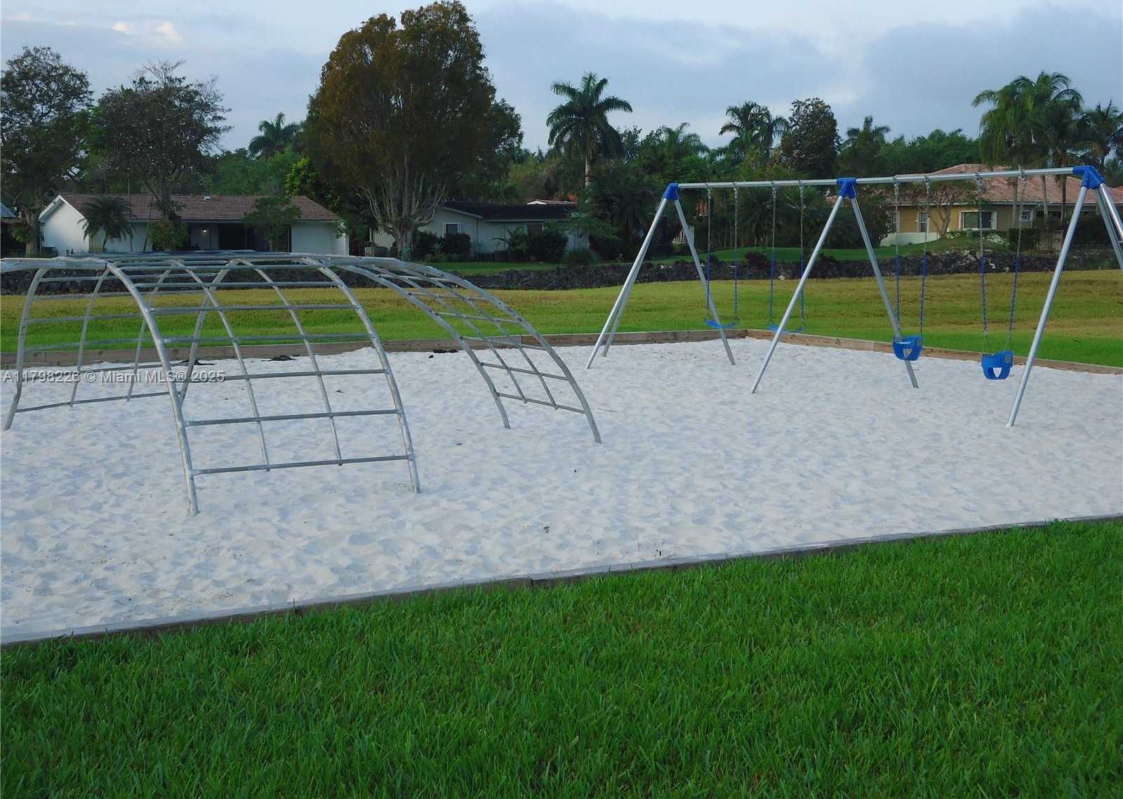 Small Image of 7860 CAMINO REAL #L-407, Miami Number 9