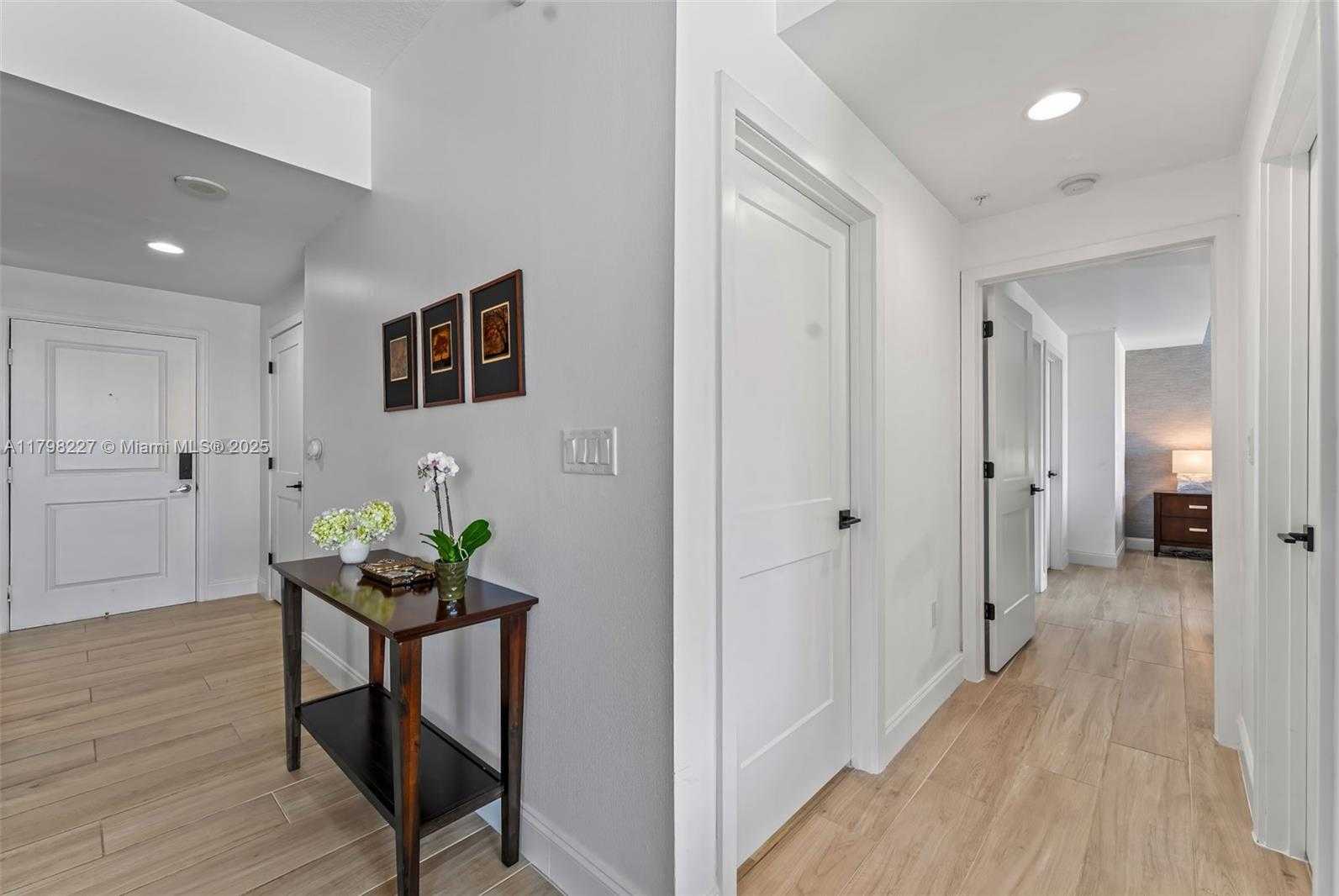 Small Image of 10 ARAGON AVE #1107, Coral Gables Number 18