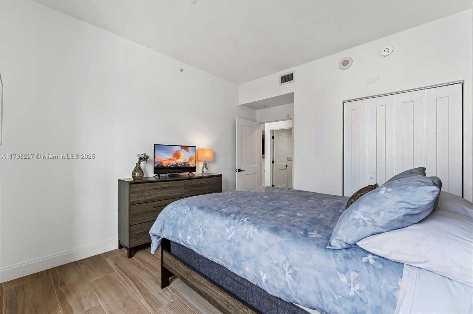 Small Image of 10 ARAGON AVE #1107, Coral Gables Number 21