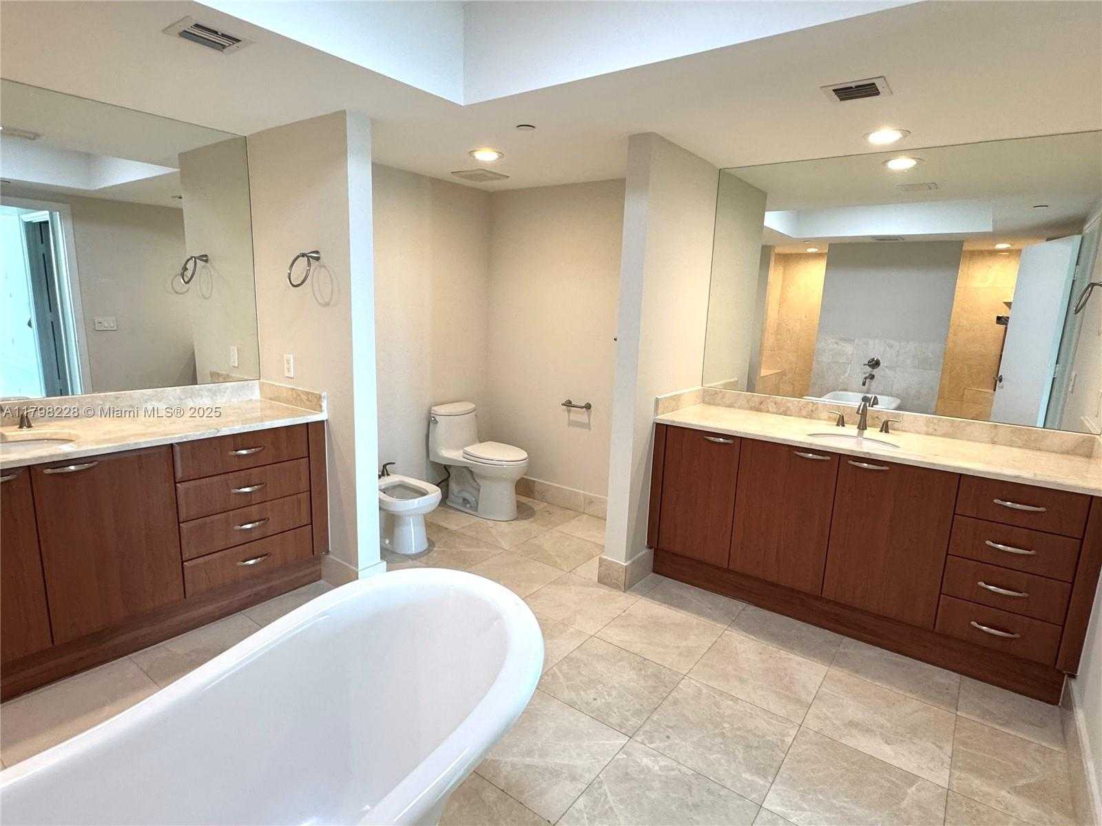 Small Image of 3301 NORTH EAST 183RD ST #1604, Aventura Number 18