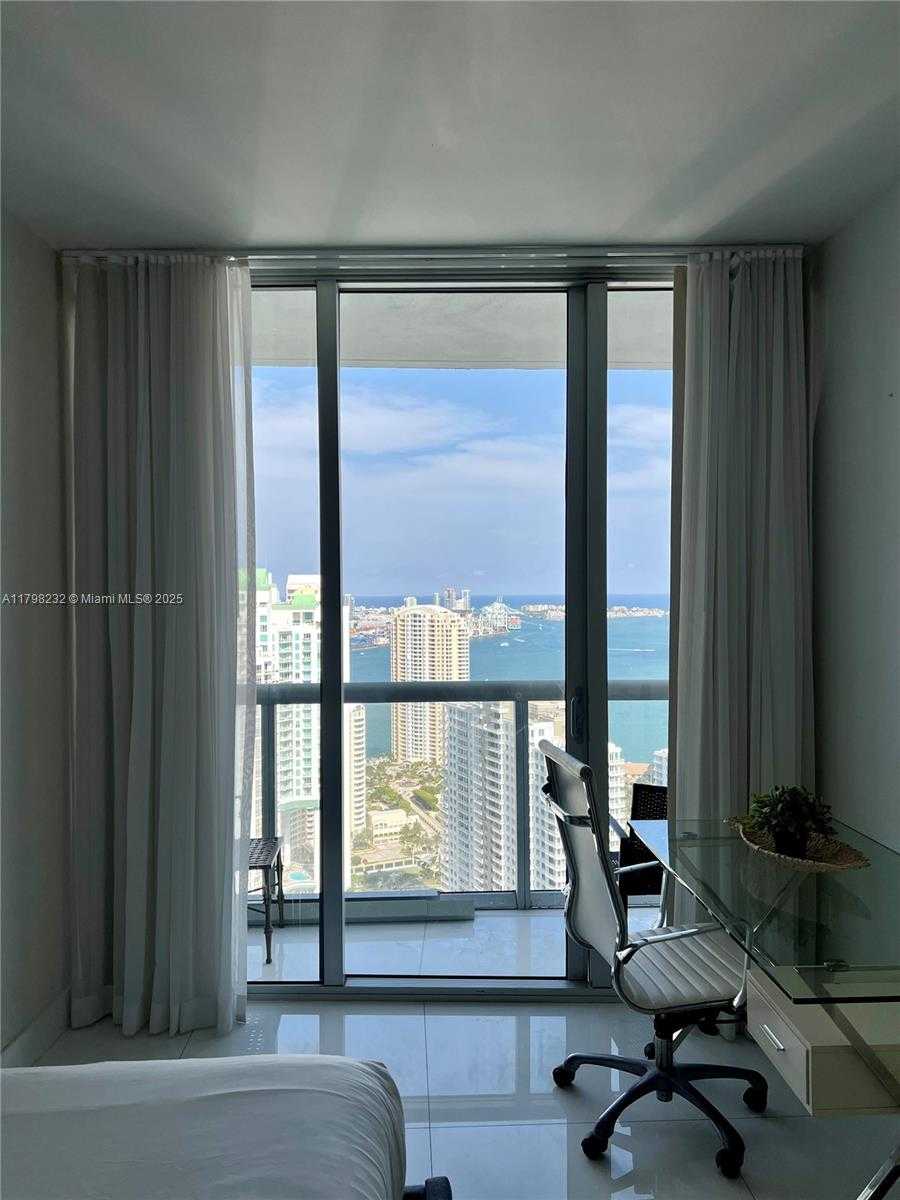 Small Image of 485 BRICKELL AVE #4410, Miami Number 11