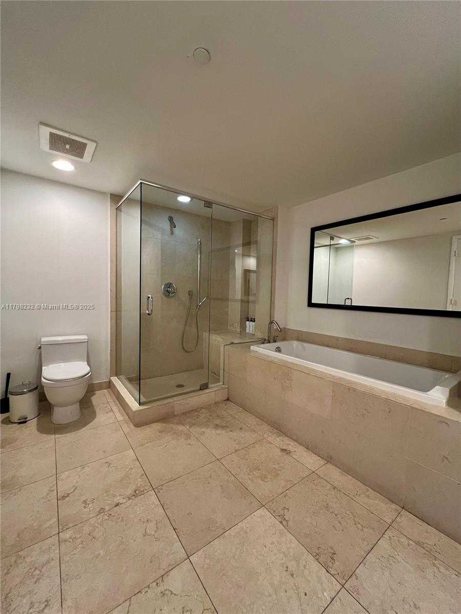 Small Image of 485 BRICKELL AVE #4410, Miami Number 14