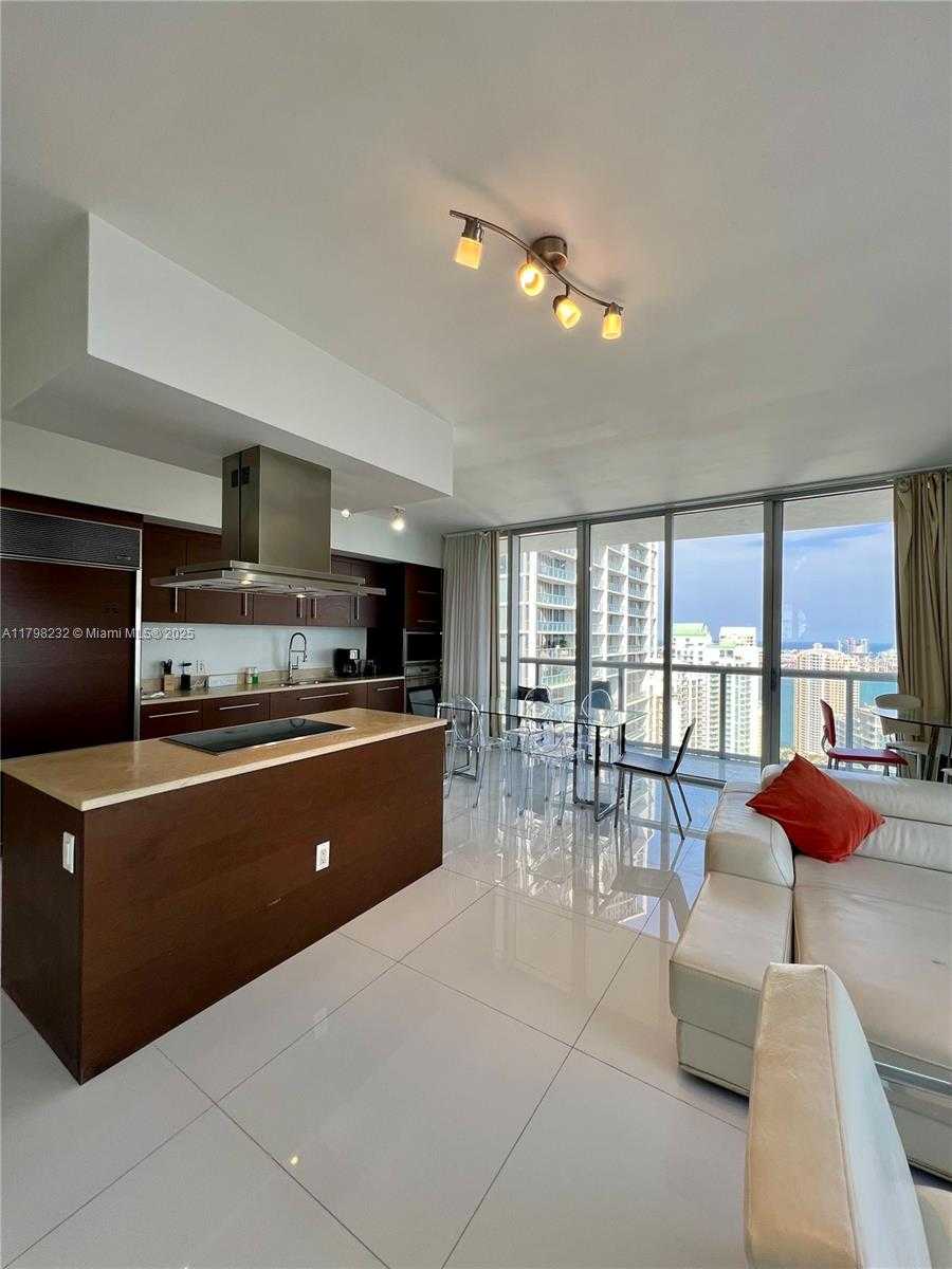 Small Image of 485 BRICKELL AVE #4410, Miami Number 4