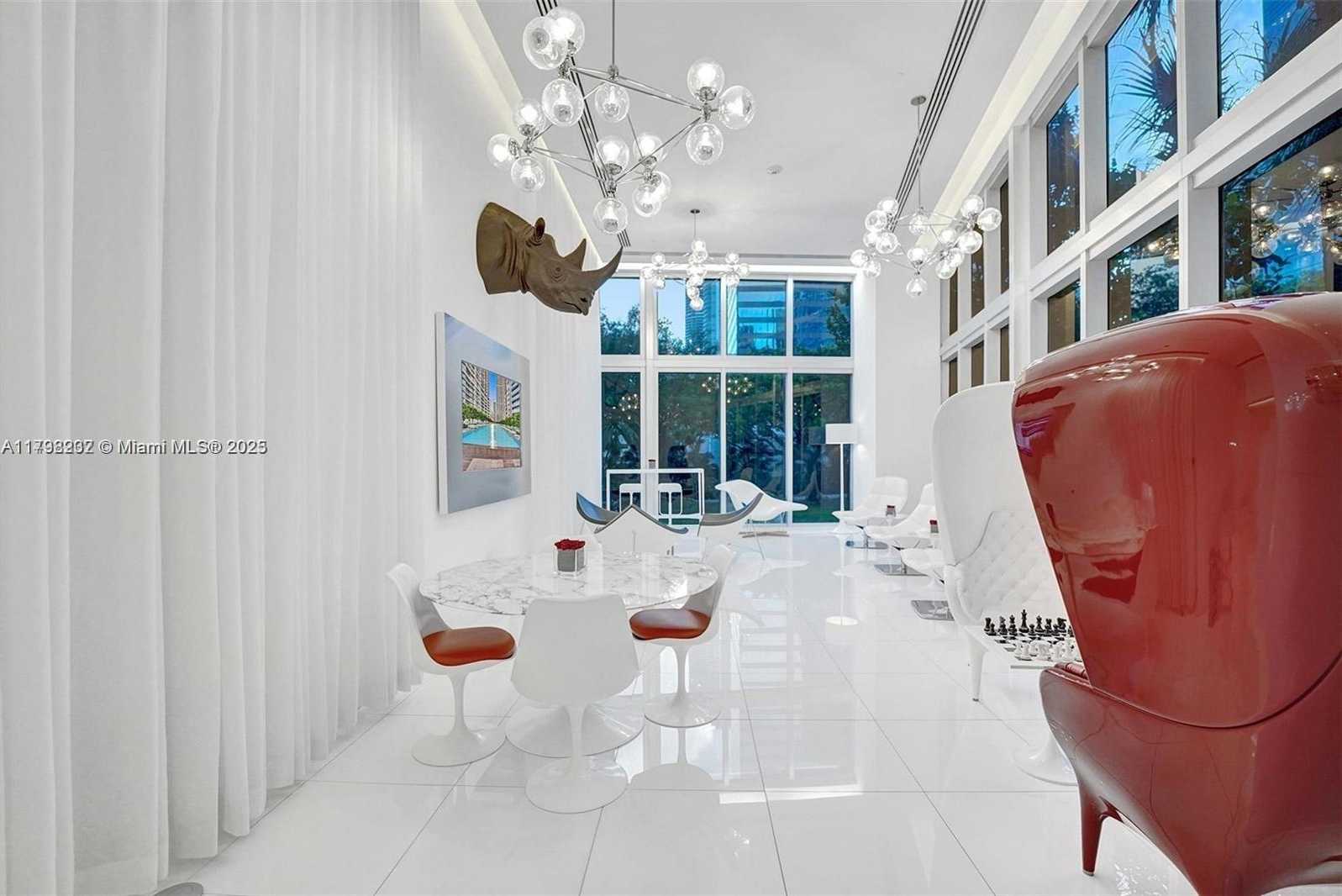 Small Image of 485 BRICKELL AVE #4410, Miami Number 41