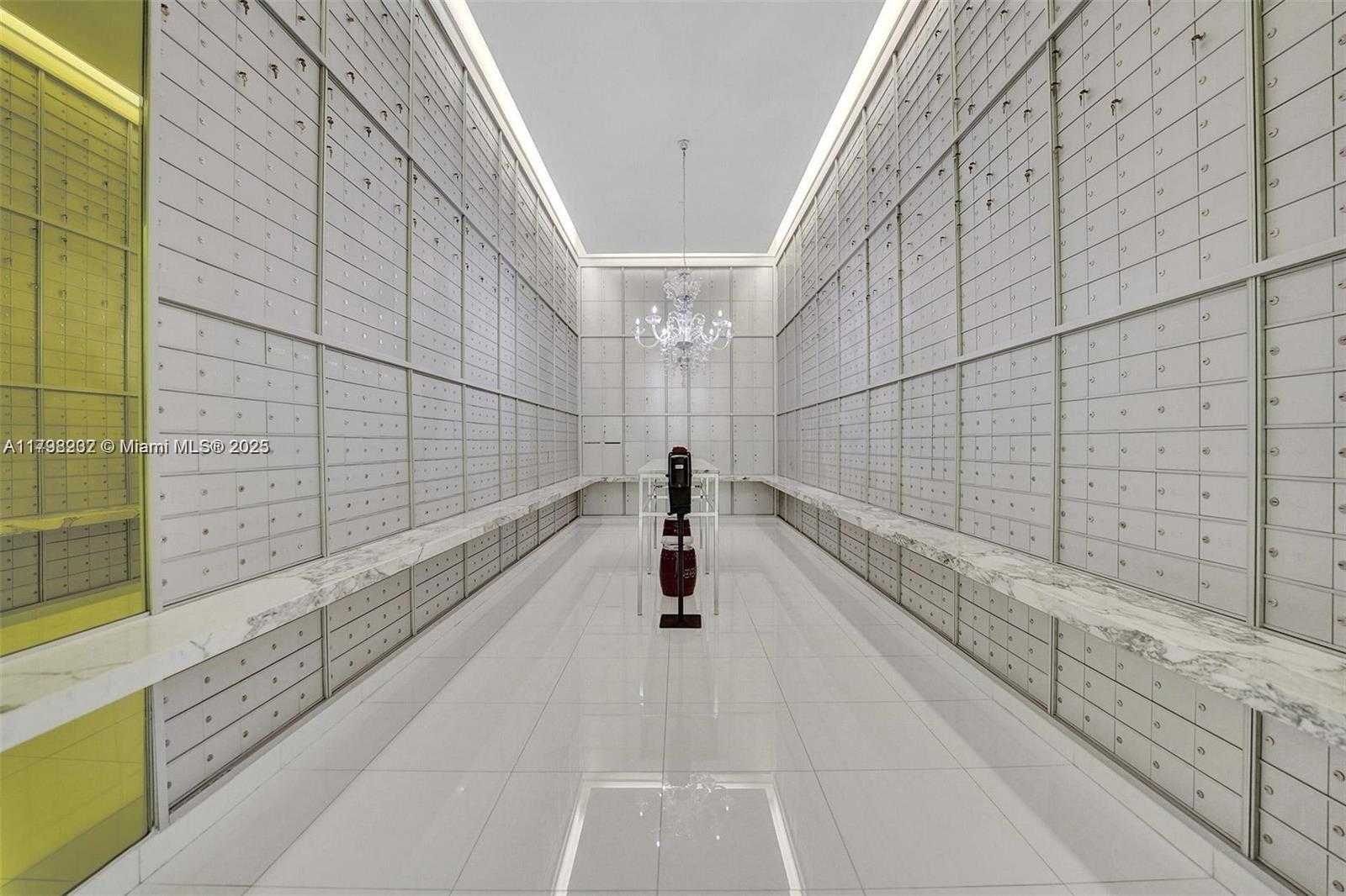 Small Image of 485 BRICKELL AVE #4410, Miami Number 43