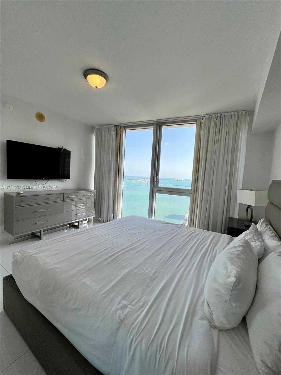 Small Image of 485 BRICKELL AVE #4410, Miami Number 8