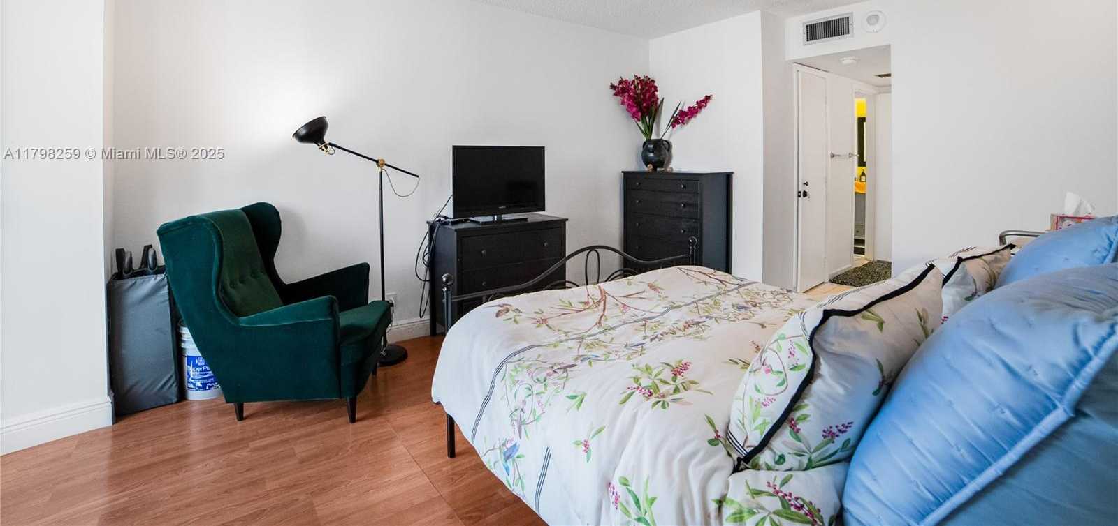 Small Image of 100 NORTH WEST BAYVIEW DR #1502, Sunny Isles Beach Number 13