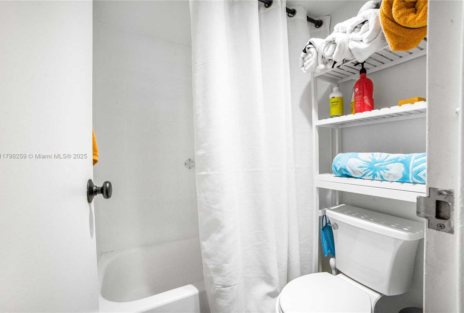 Small Image of 100 NORTH WEST BAYVIEW DR #1502, Sunny Isles Beach Number 16