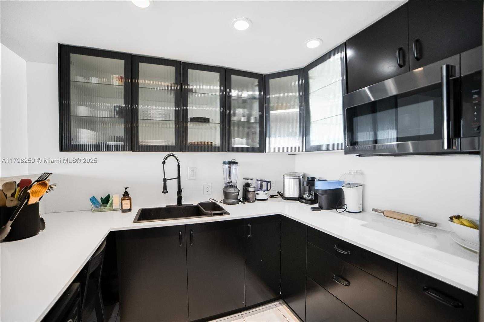 Small Image of 100 NORTH WEST BAYVIEW DR #1502, Sunny Isles Beach Number 3