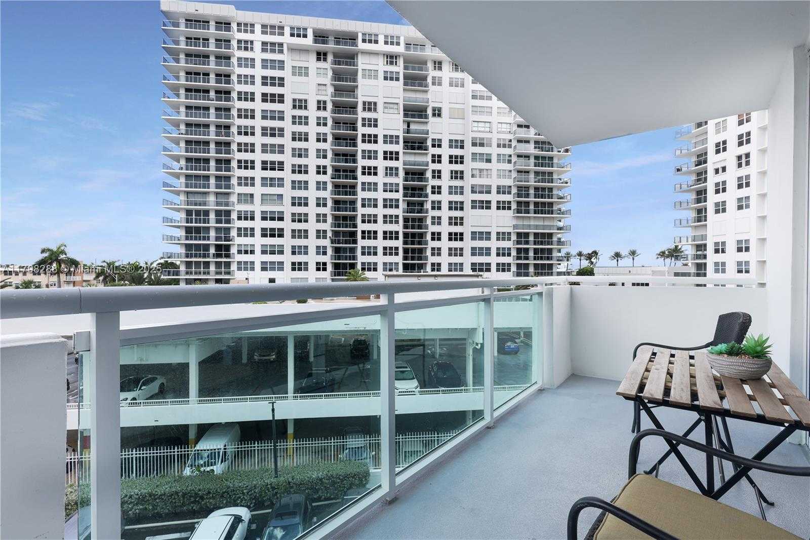 Small Image of 3001 SOUTH OCEAN DR #443, Hollywood Number 19