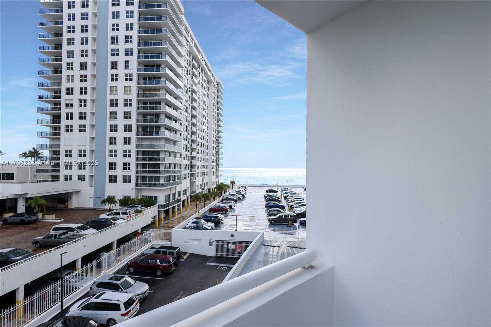 Small Image of 3001 SOUTH OCEAN DR #443, Hollywood Number 21