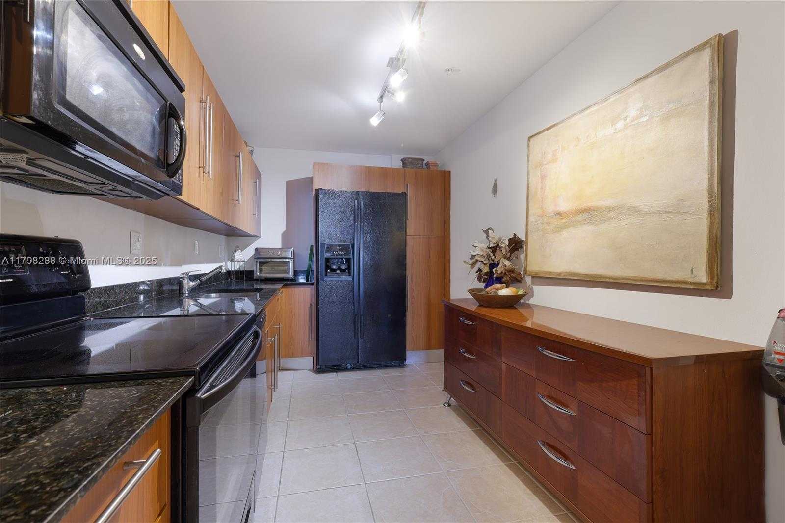 Small Image of 3001 SOUTH OCEAN DR #443, Hollywood Number 9