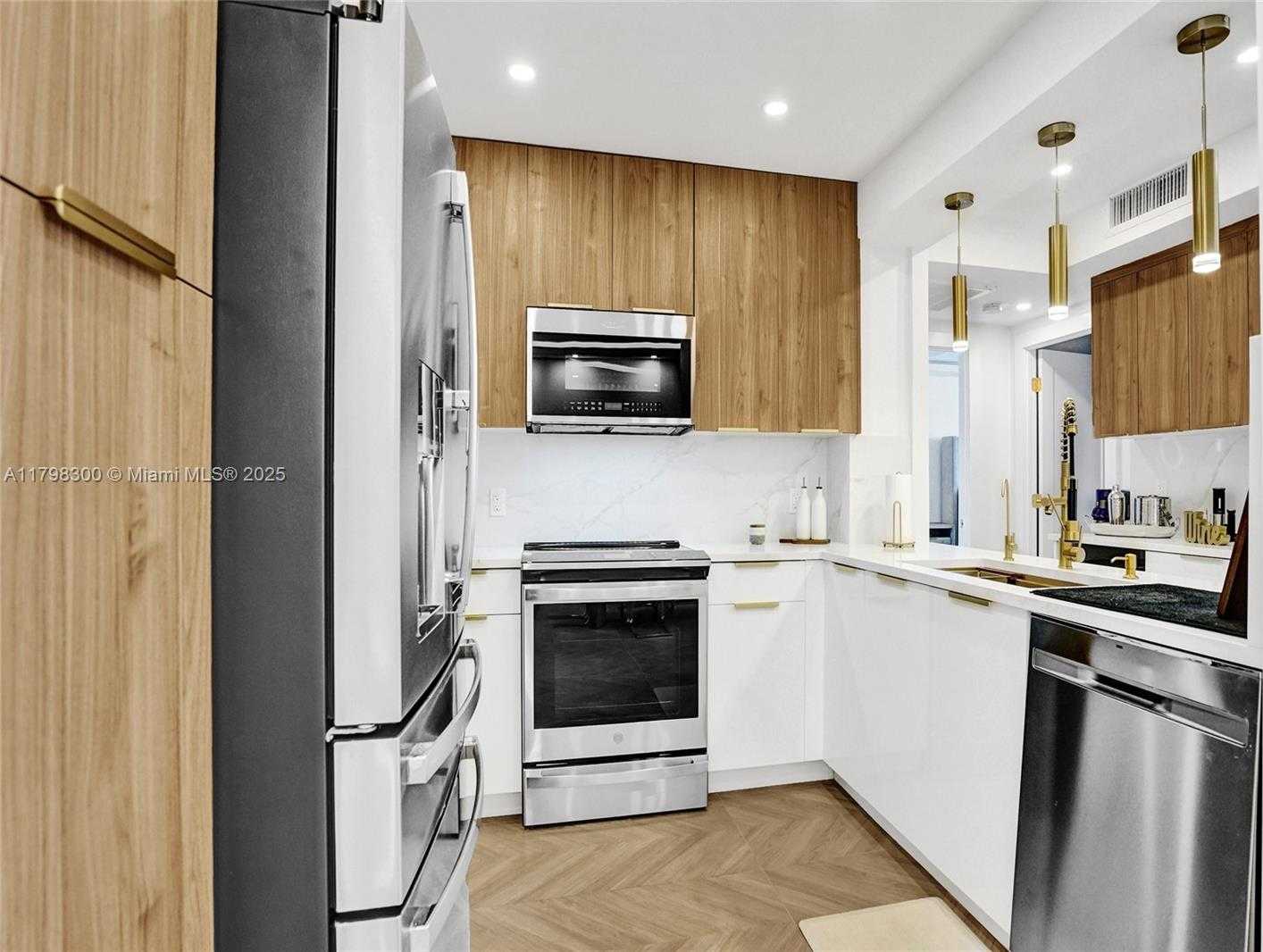 Small Image of 1980 SOUTH OCEAN DR #19H, Hallandale Beach Number 10