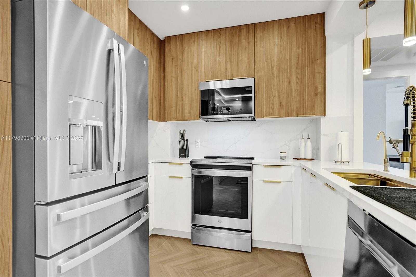 Small Image of 1980 SOUTH OCEAN DR #19H, Hallandale Beach Number 11