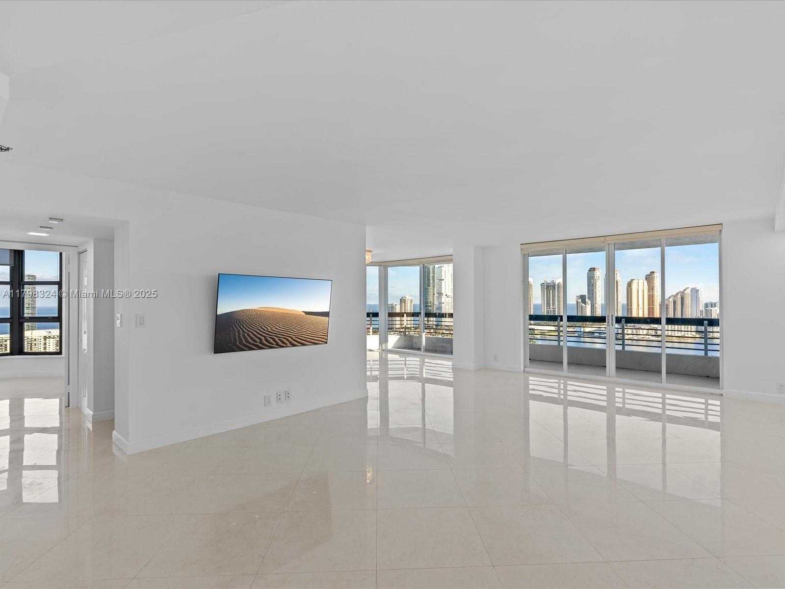 Small Image of 3530 MYSTIC POINTE DR #LPH10, Aventura Number 11