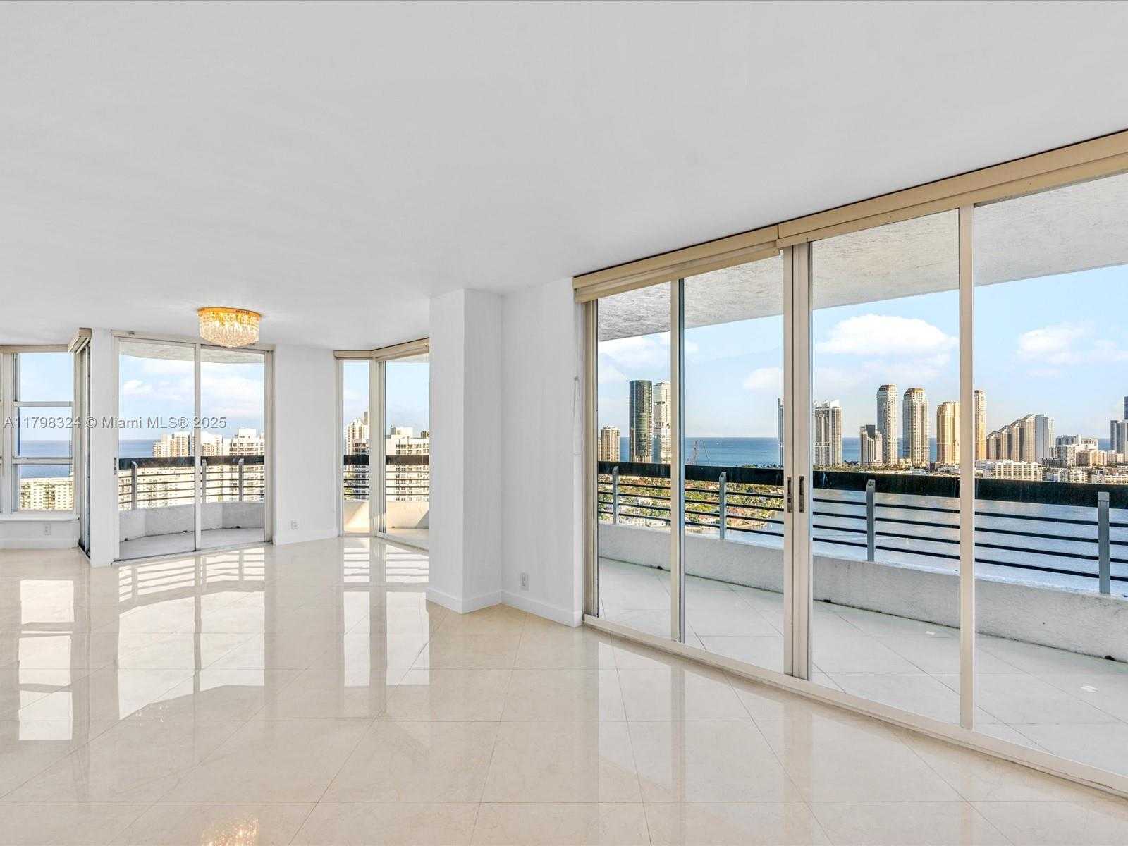 Small Image of 3530 MYSTIC POINTE DR #LPH10, Aventura Number 16