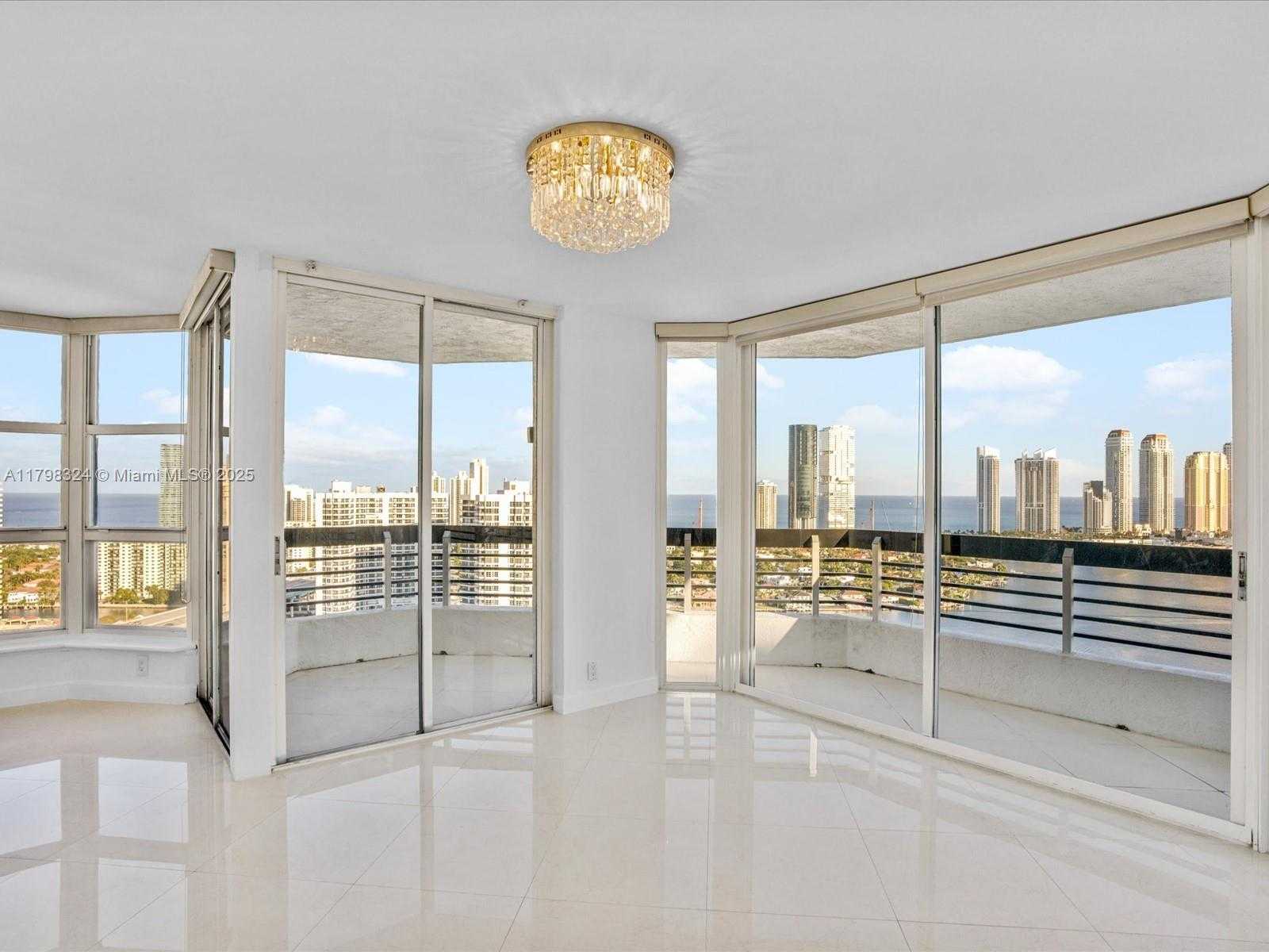 Small Image of 3530 MYSTIC POINTE DR #LPH10, Aventura Number 18