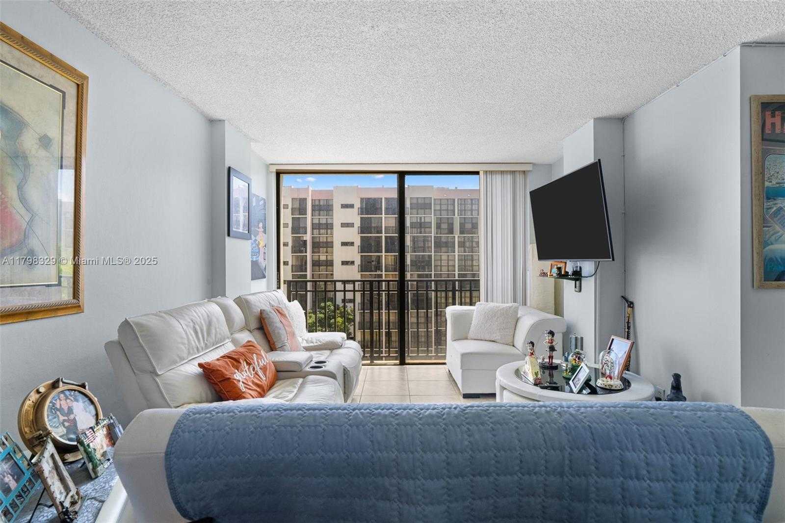 Small Image of 17021 NORTH BAY RD #727, Sunny Isles Beach Number 13