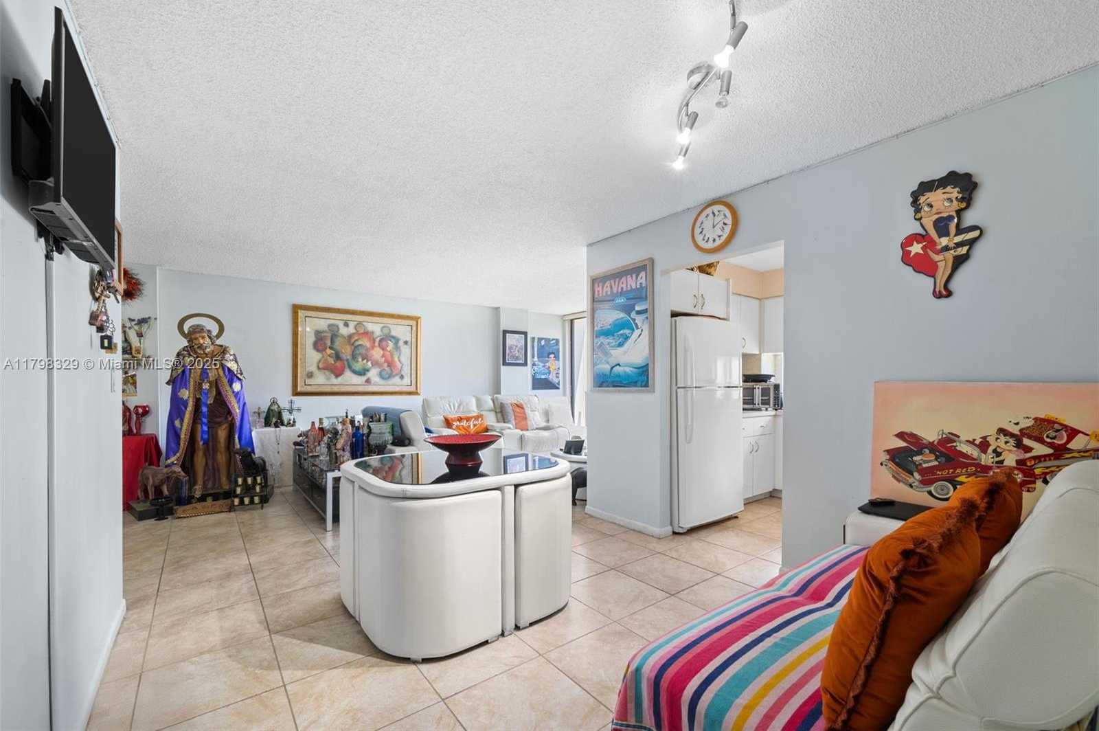 Small Image of 17021 NORTH BAY RD #727, Sunny Isles Beach Number 14