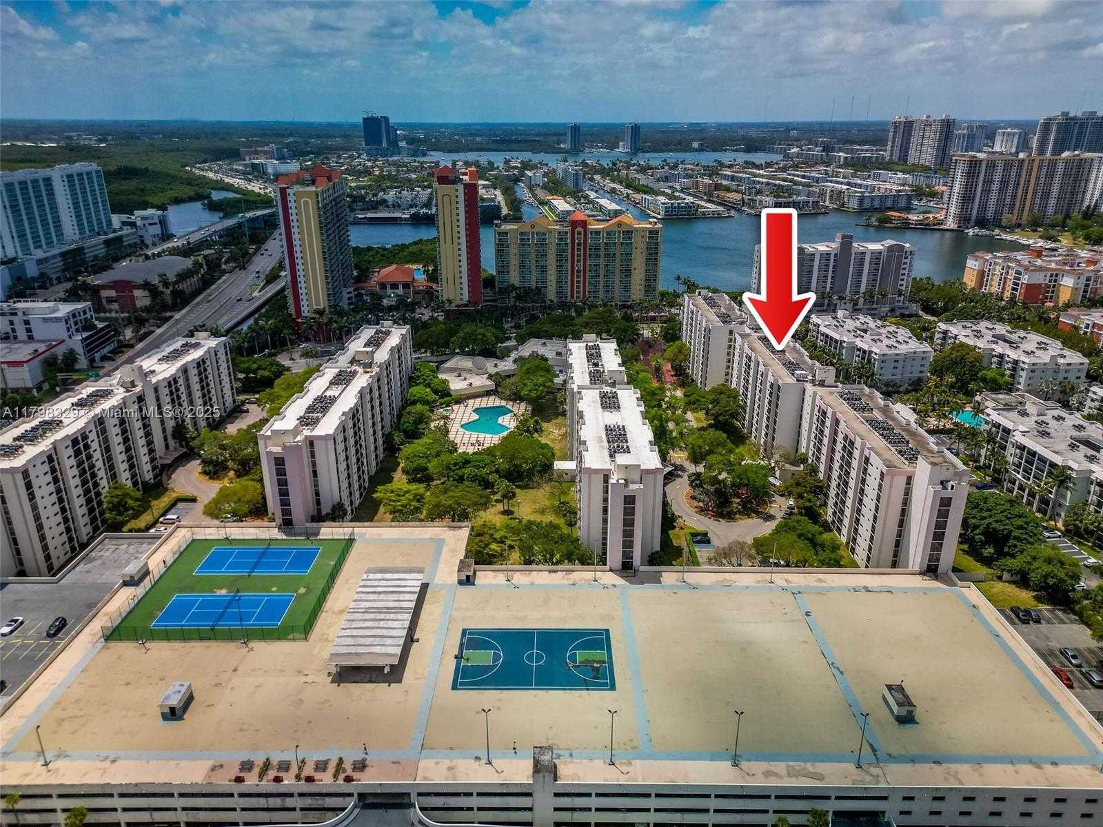 Small Image of 17021 NORTH BAY RD #727, Sunny Isles Beach Number 27