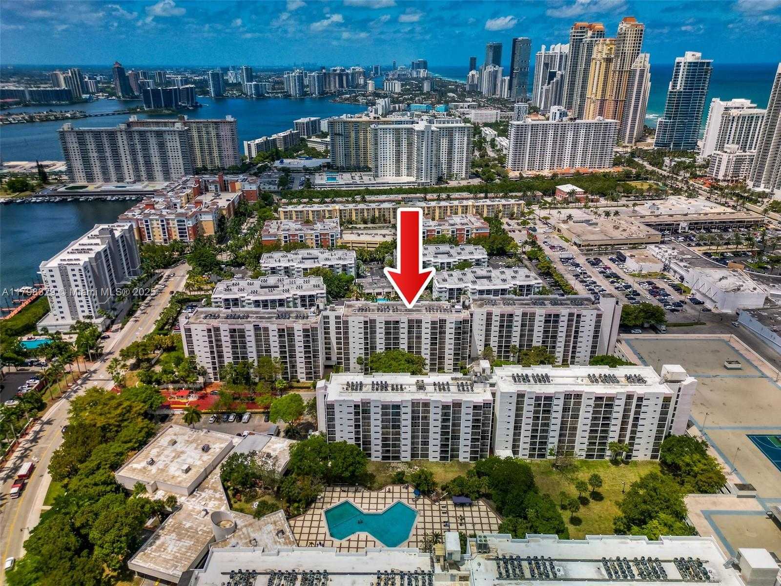 Small Image of 17021 NORTH BAY RD #727, Sunny Isles Beach Number 30