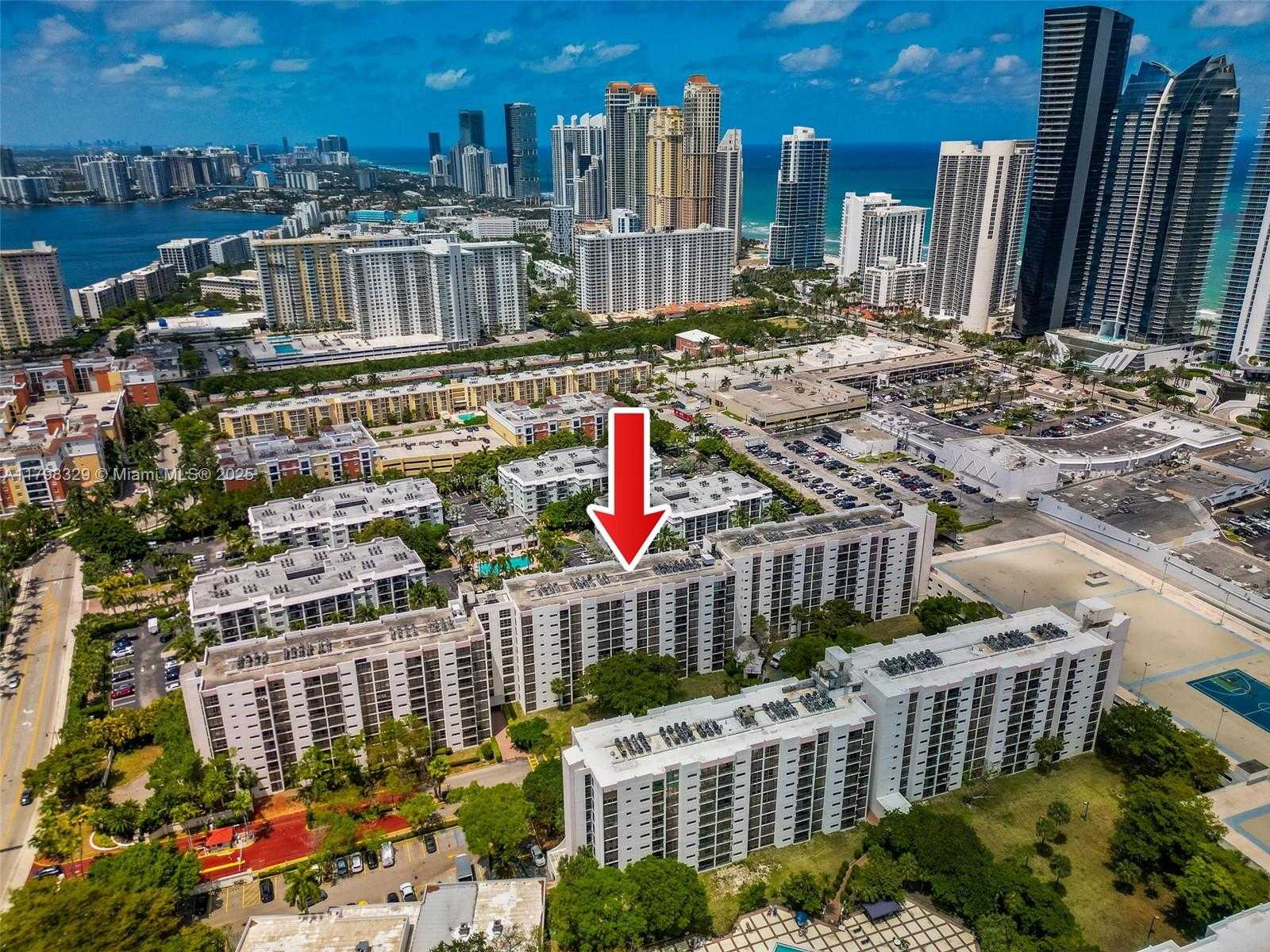Small Image of 17021 NORTH BAY RD #727, Sunny Isles Beach Number 32