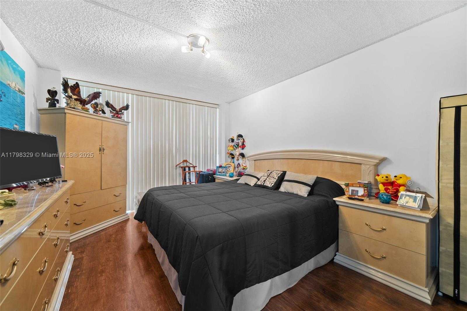 Small Image of 17021 NORTH BAY RD #727, Sunny Isles Beach Number 6