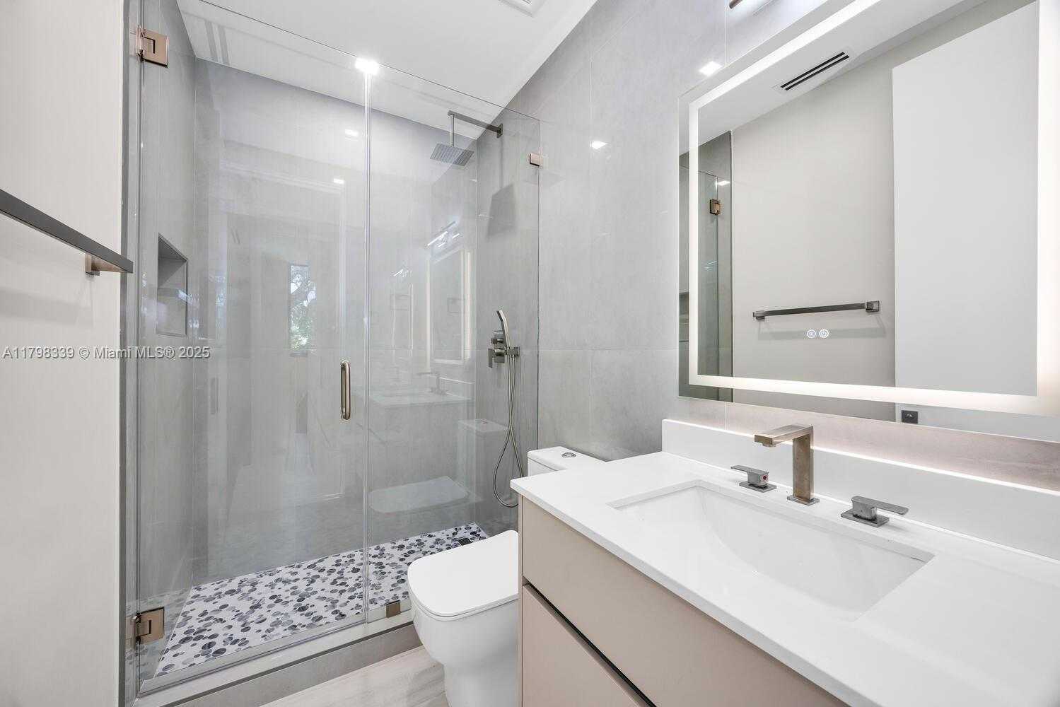Small Image of 3224 ELIZABETH ST #3224, Miami Number 21