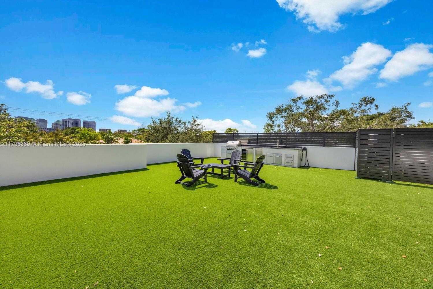 Small Image of 3224 ELIZABETH ST #3224, Miami Number 28