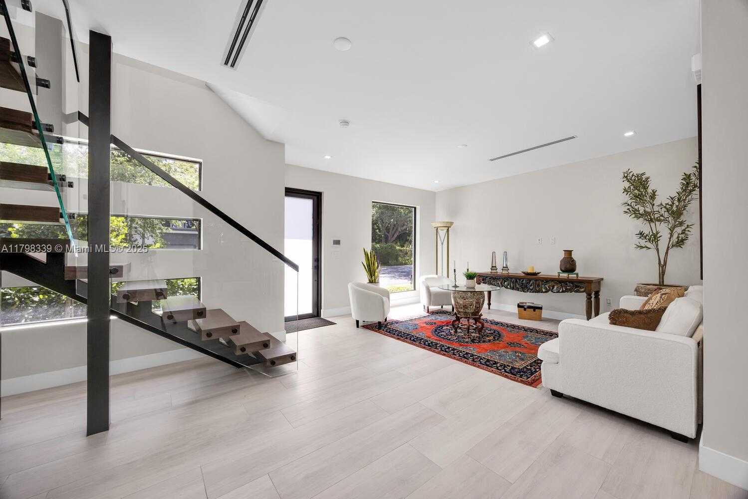Small Image of 3224 ELIZABETH ST #3224, Miami Number 6
