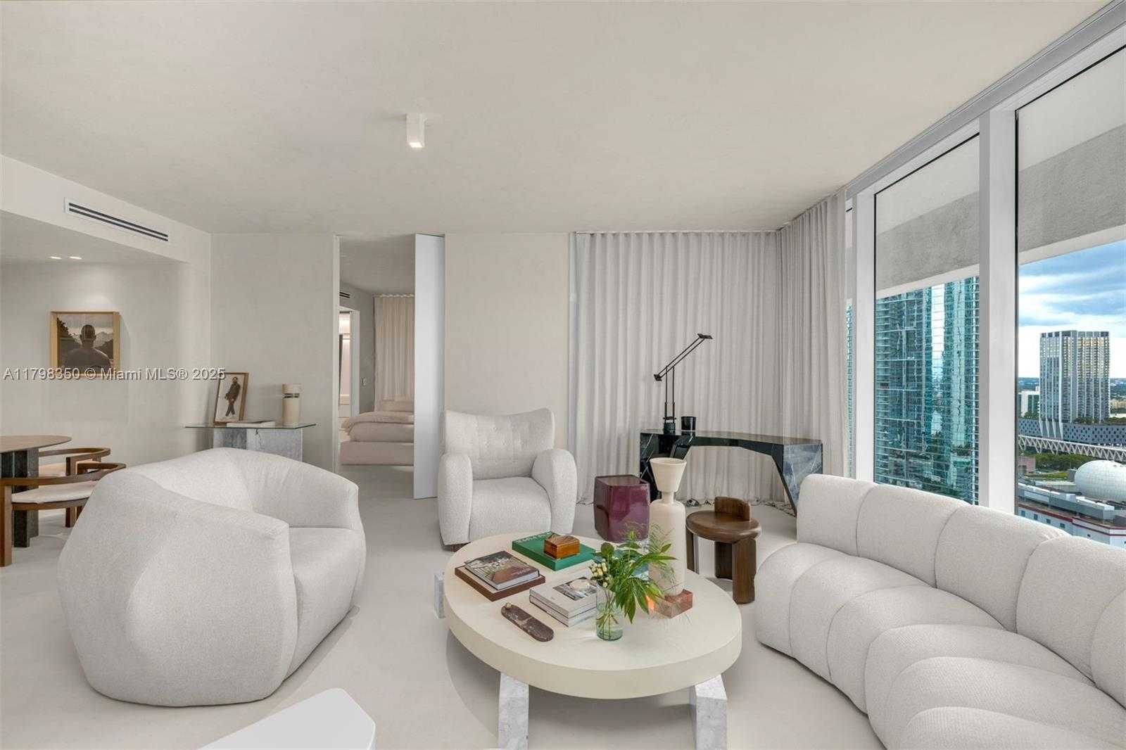 Small Image of 1040 BISCAYNE BLVD #3007, Miami Number 15