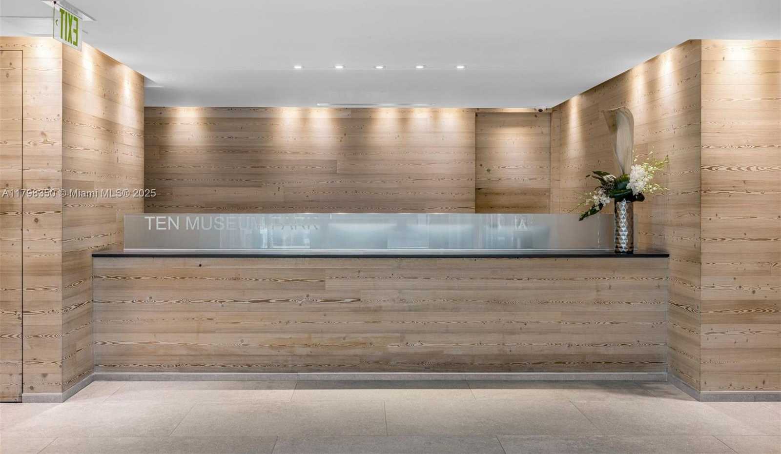 Small Image of 1040 BISCAYNE BLVD #3007, Miami Number 23