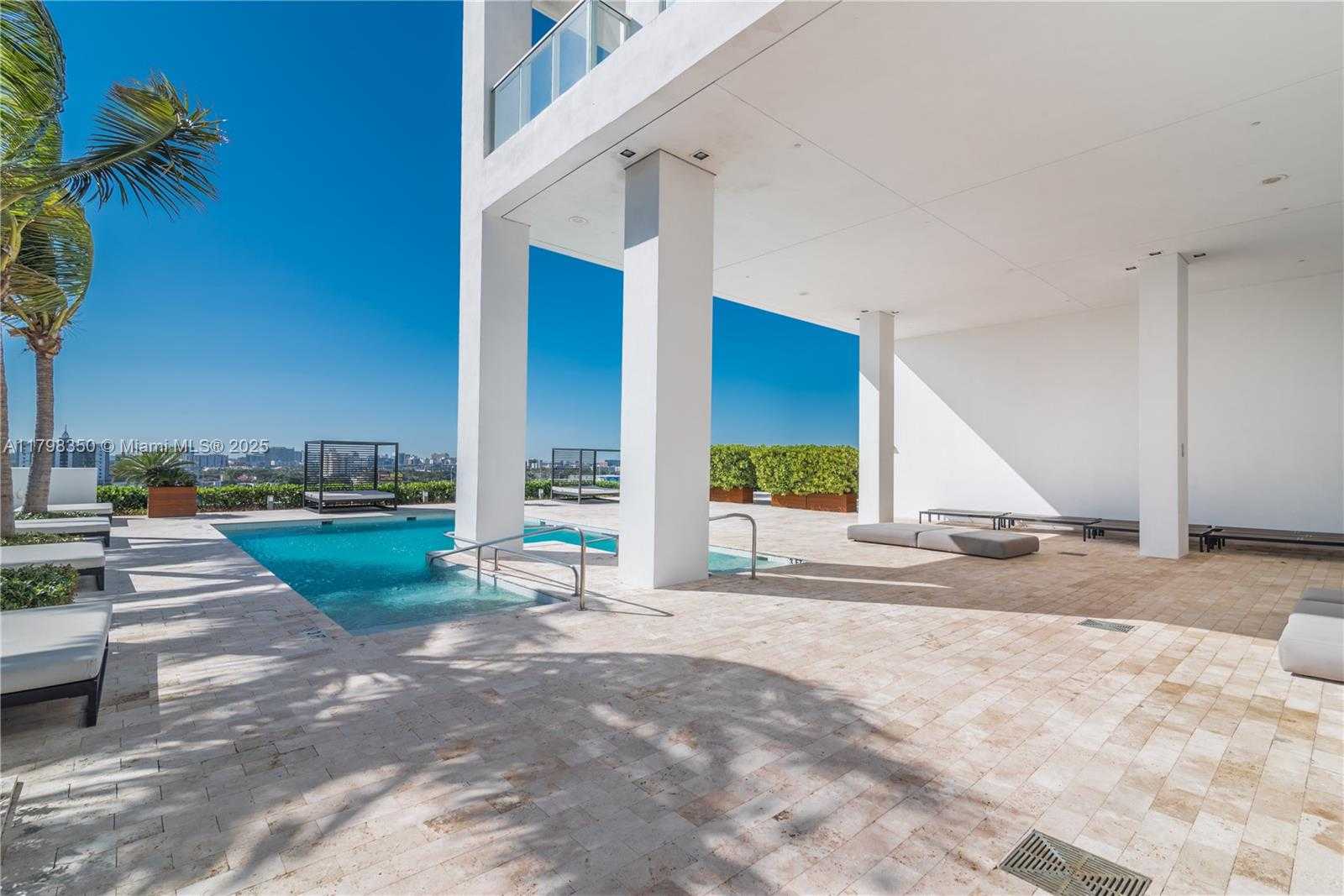 Small Image of 1040 BISCAYNE BLVD #3007, Miami Number 29