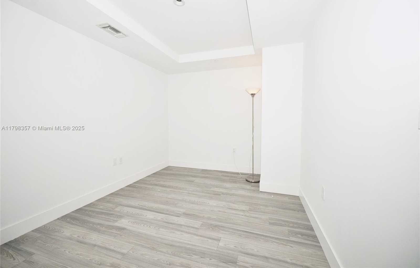 Small Image of 45 #1504, Miami Number 9