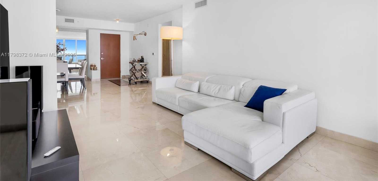 Small Image of 6365 COLLINS AVE #3202, Miami Beach Number 11