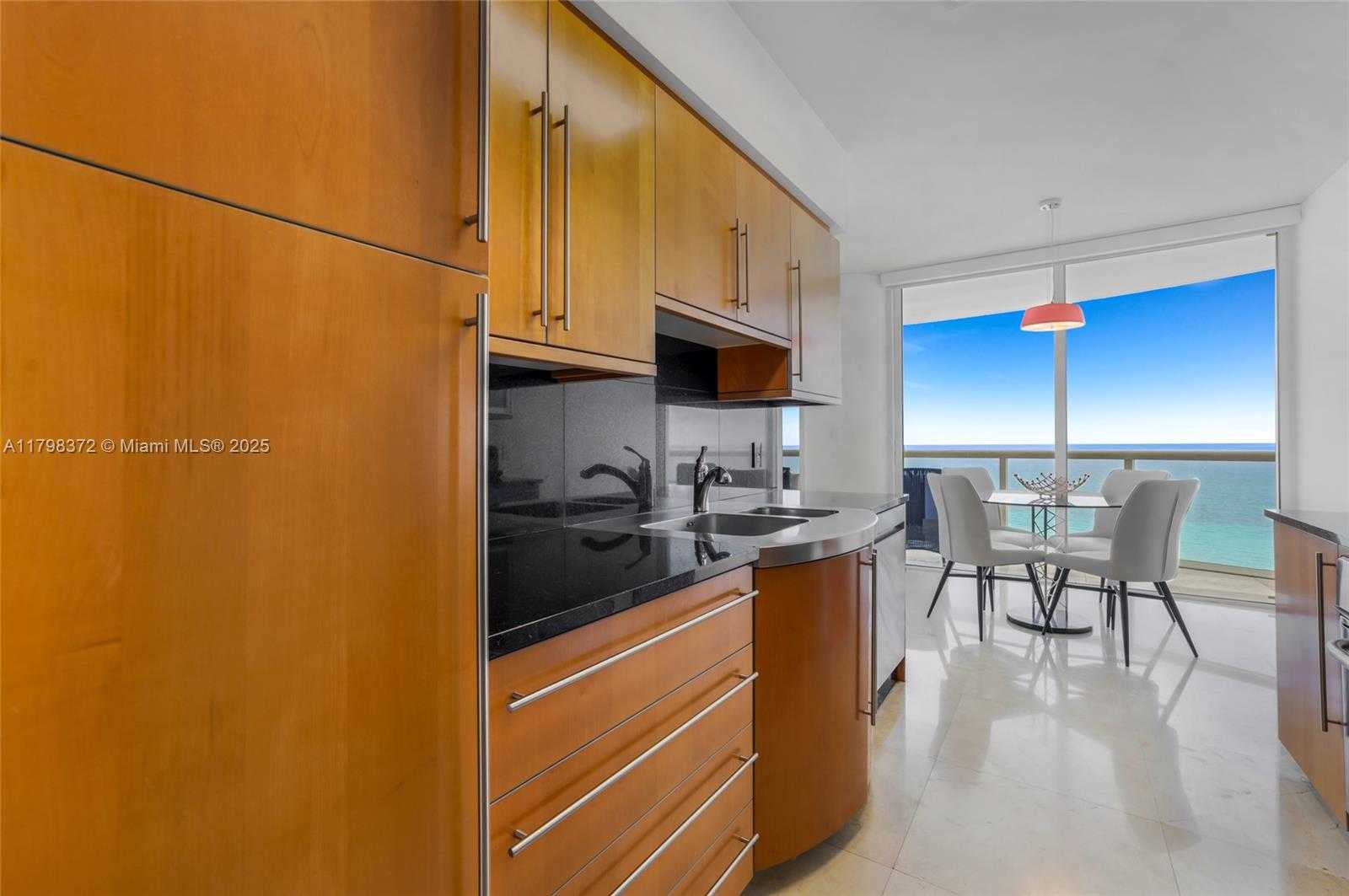 Small Image of 6365 COLLINS AVE #3202, Miami Beach Number 14
