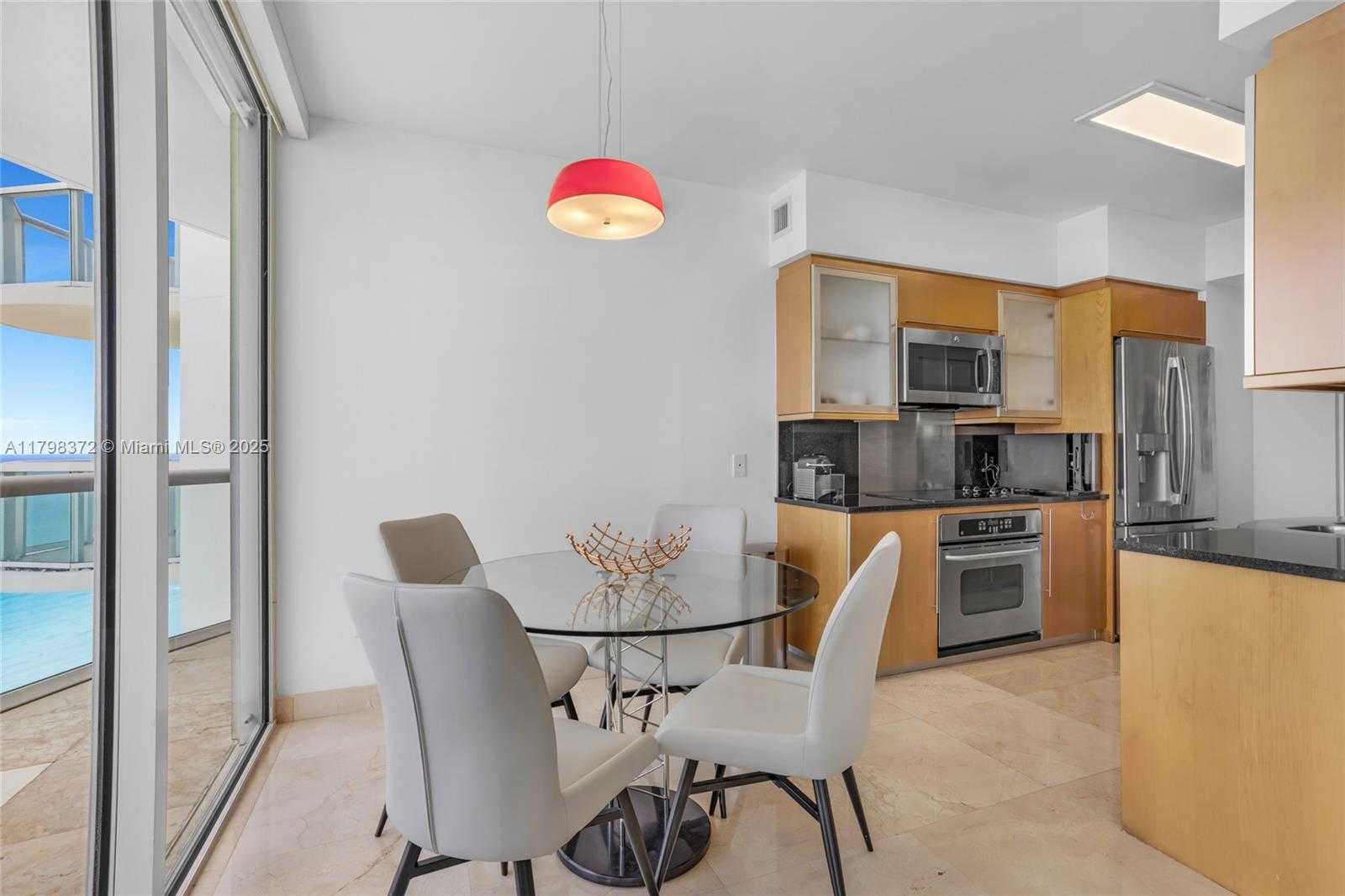 Small Image of 6365 COLLINS AVE #3202, Miami Beach Number 16