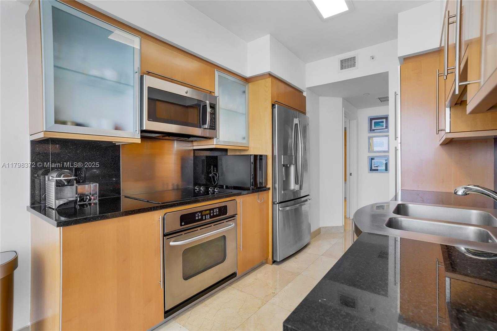 Small Image of 6365 COLLINS AVE #3202, Miami Beach Number 17